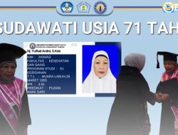 Yulfiati Ardini Lulus S1 Kebidanan dalam Usia 71 Tahun, Dapat Predikat Cumlaude