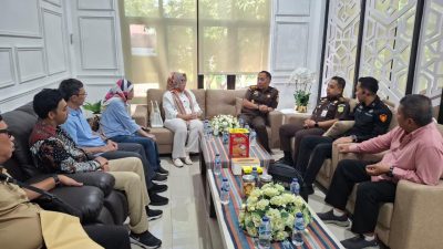 DP3AKB Jawa Barat – Tim Hukum Jabar Istimewa Dampingi Saksi Korban TPPO dalam Persidangan di Maumere